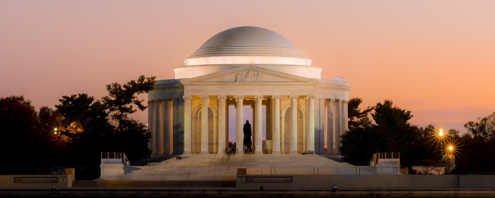 A view of the Jefferson Memorial at sunset. 